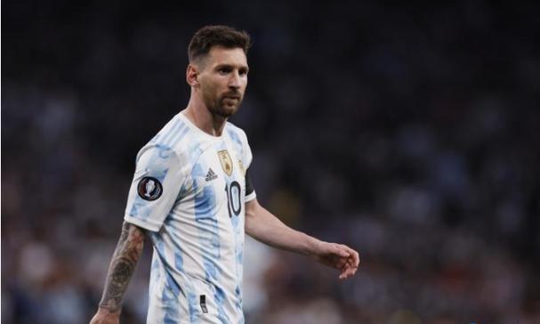 华力创通：选举职工代表董事